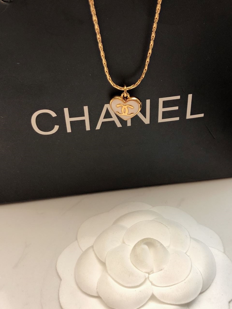 Ch**el necklaces